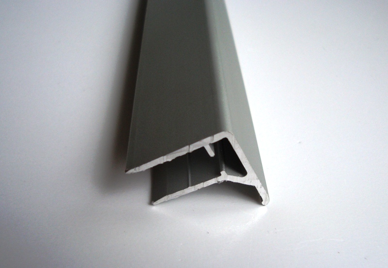 Ukončovací AL U profil s prodlouženou hranou - stříbrný ELOX na 8mm 
